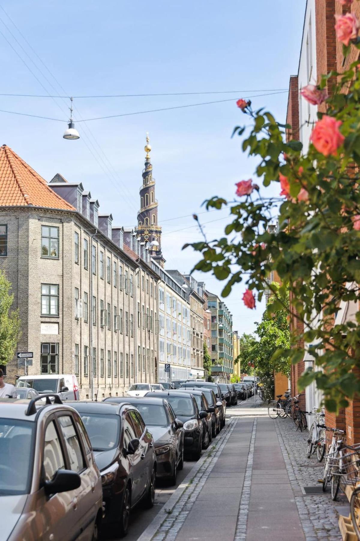 First Row Apartment With Balcony To The Ramparts Copenhagen Exterior photo